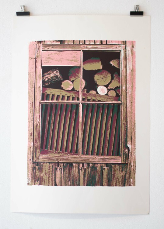 Unbekannt - Komposition mit Fenster mit Brennholz - Offsetdruck - o.J.