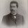 Friedr. Kolby - Porträt eines Mannes mit Schnurbart. - um 1900 - Albuminabzug