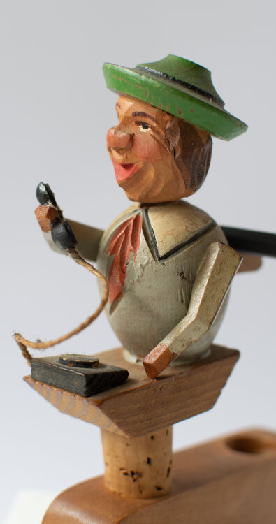 unbekannt - Mann mit Telefon (Zierkorken) - o.J. - Holzfigur auf Korken