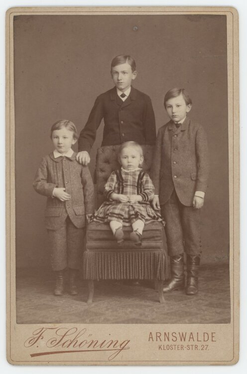 F. Schöning - Kinderporträt - o.J. - Fotografie