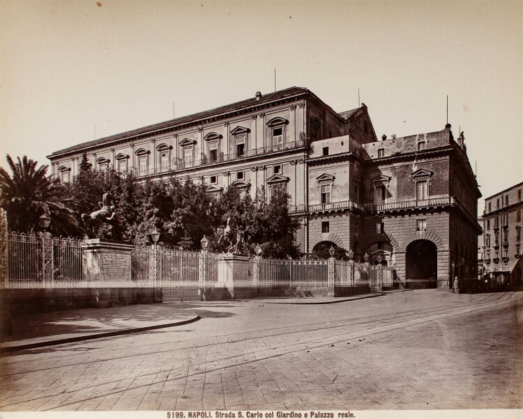 Giacomo Brogi - Palazzo Reale, Neapel - Fotografie - o. J.