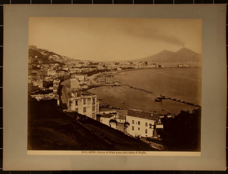 Giacomo Brogi - Stadtlanschaft mit Küste, Neapel - Fotografie - 19. Jh.